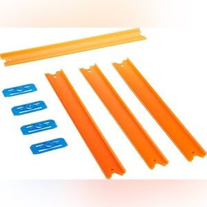 Hotwheels • NWT track pack 4 feet of tracks
